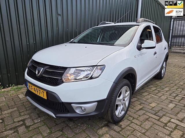 Wit Gebruikt 2016 Dacia Sandero Stepway Hatchback | € 7.990 (Eerlijke prijs) - Afbeelding 1/4