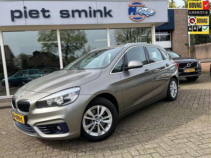 Grijs Gebruikt 2015 BMW 218 Active Tourer Sport Line MPV | € 12.500 (Iets duurder) - Afbeelding 1/4