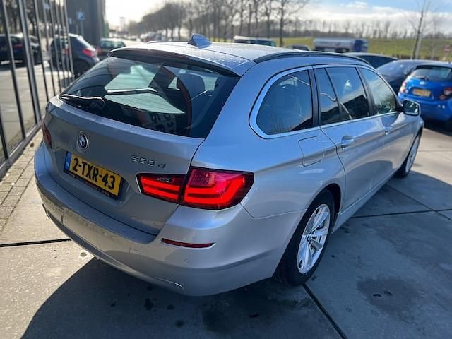 Occasion BMW 530 Executive 245 PK (180 kW) 2011 Grijs Stationwagen