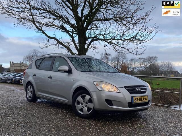 Grijs Gebruikt 2009 Kia Ceed Stationwagen | € 3.975 (Eerlijke prijs) - Afbeelding 1/4