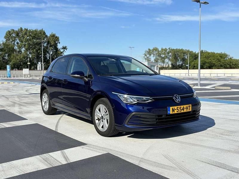 Blauw Gebruikt 2021 VW Golf VIII Life Stationwagen | € 17.999 (Eerlijke prijs) - Afbeelding 1/4