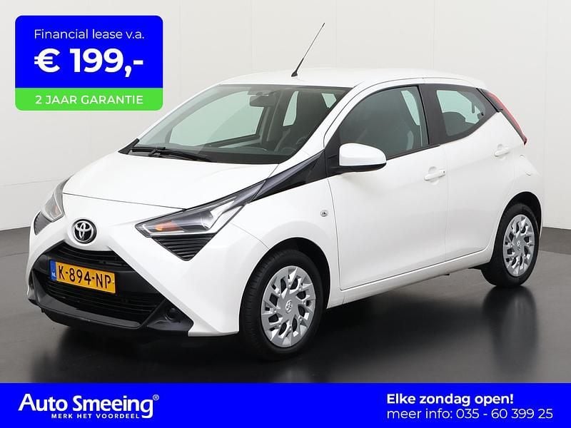 Wit Gebruikt 2021 Toyota Aygo X-play Hatchback | € 16.295 (Eerlijke prijs) - Afbeelding 1/4