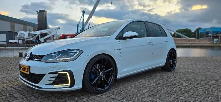 Occasion 2017 VW e-Golf Hatchback | € 19.000 (Eerlijke prijs) - Afbeelding 1/4