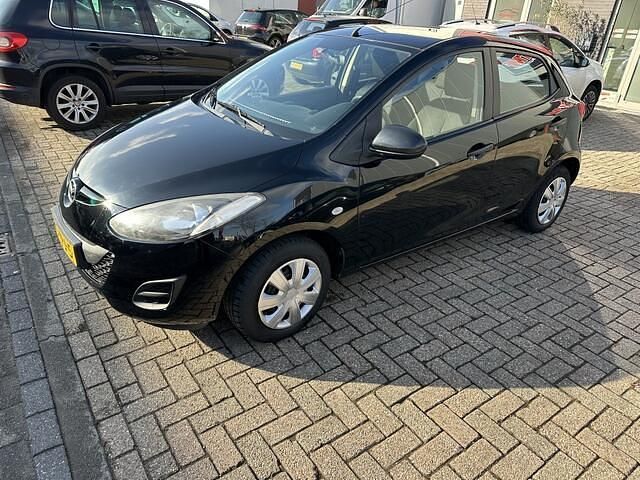 Occasion Mazda 2 75 PK (55 kW) 2013 Zwart Hatchback