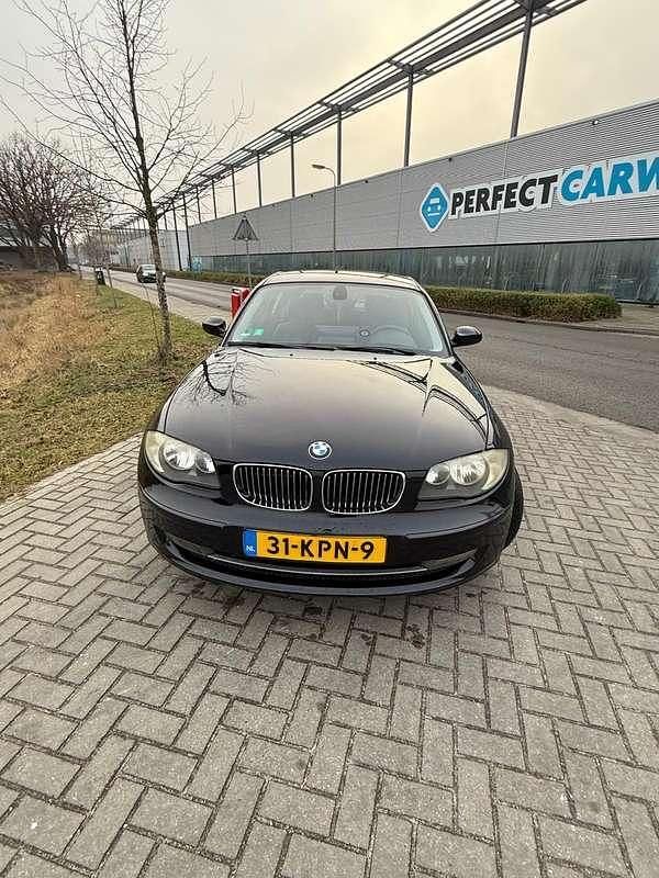 Occasion BMW 118 143 PK (105 kW) 2010 Zwart Hatchback