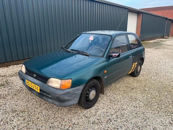 Occasion 1993 Toyota Starlet XLi Hatchback | € 649 - Afbeelding 1/4