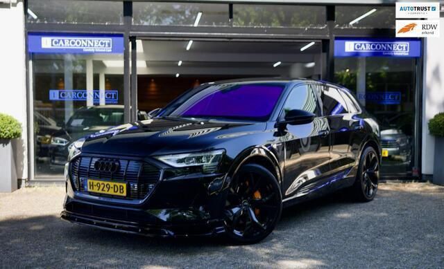 Zwart Gebruikt 2019 Audi e-tron Advanced Plus SUV | € 38.990 (Duur) - Afbeelding 1/4