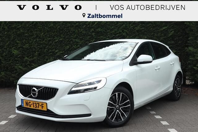 Wit Gebruikt 2017 Volvo V40 Stationwagen | € 14.950 (Eerlijke prijs) - Afbeelding 1/4