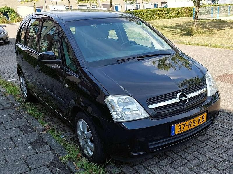 Zwart Gebruikt 2005 Opel Meriva MPV | € 800 (Eerlijke prijs) - Afbeelding 1/4