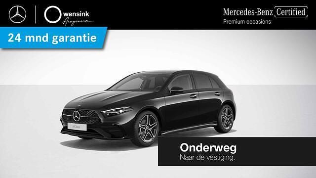 Zwart Gebruikt 2023 Mercedes A180 AMG line Hatchback | € 34.850 (Duur) - Afbeelding 1/4