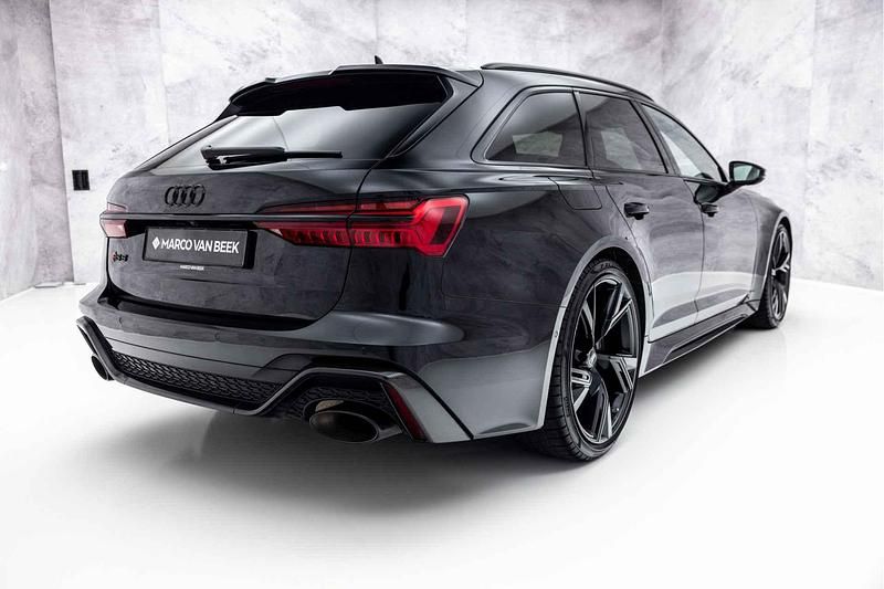 Occasion Audi RS6 Exclusive 601 PK (442 kW) 2022 Y9t mythoszwart metallic Stationwagen