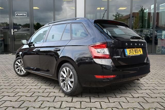 Zwart Gebruikt 2022 Skoda Fabia Business Line Stationwagen | € 14.450 (Goede deal) - Afbeelding 1/4