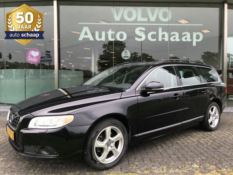 Zwart, metallic lak Gebruikt 2012 Volvo V70 Momentum Stationwagen | € 13.900 (Eerlijke prijs) - Afbeelding 1/4