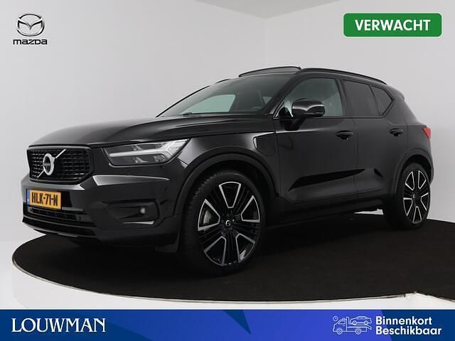 Zwart Gebruikt 2021 Volvo XC40 Inscription SUV | € 38.945 (Eerlijke prijs) - Afbeelding 1/4