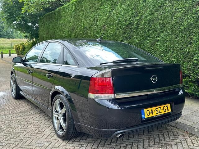 Occasion Opel Vectra GTS Executive 140 PK (102 kW) 2006 Zwart Hatchback
