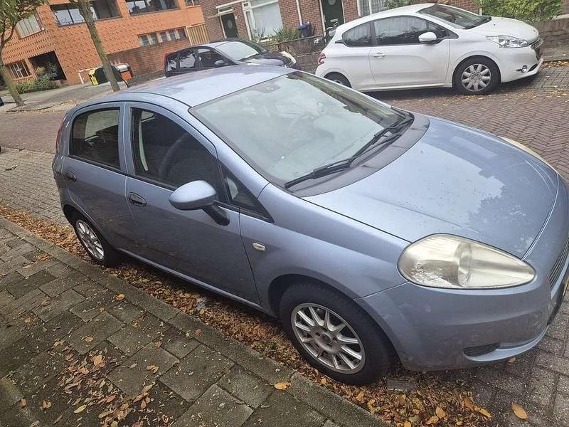 Blauw Gebruikt 2007 Fiat Punto Active Hatchback | € 1.750 (Eerlijke prijs) - Afbeelding 1/4