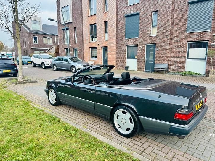 Occasion Mercedes E300 Sportline 220 PK (161 kW) 1992 Zwart Cabriolet