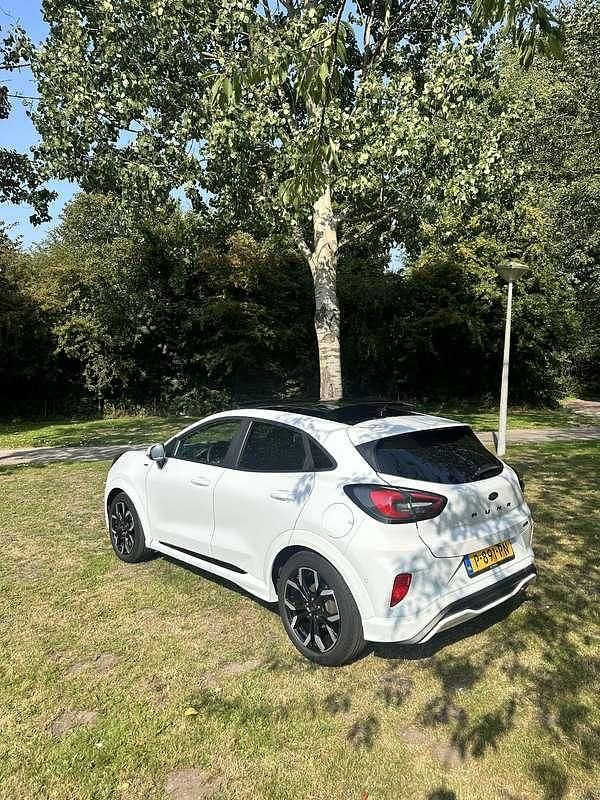 Wit Gebruikt 2022 Ford Puma ST-Line X MPV | € 22.500 (Eerlijke prijs) - Afbeelding 1/4