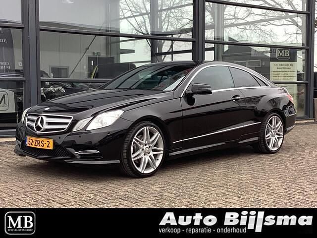 Zwart Occasion 2013 Mercedes E200 Avantgarde Coupé | € 13.750 (Eerlijke prijs) - Afbeelding 1/4