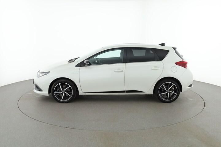 Occasion Toyota Auris Hybrid 2017 Wit (metallic) Hatchback