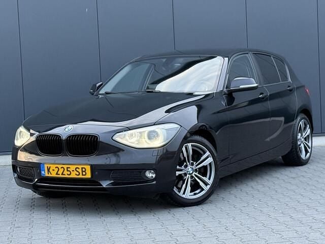 Zwart Occasion 2012 BMW 125 Executive Hatchback | € 7.490 (Super prijs) - Afbeelding 1/4