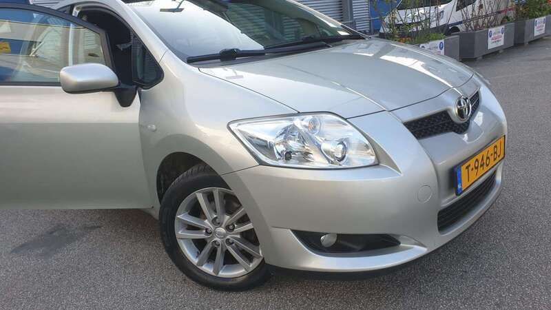 Occasion Toyota Auris 124 PK (91 kW) 2009 Grijs Hatchback