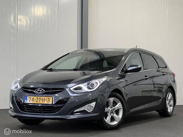 Grijs Occasion 2013 Hyundai i40 Stationwagen | € 8.945 (Eerlijke prijs) - Afbeelding 1/3