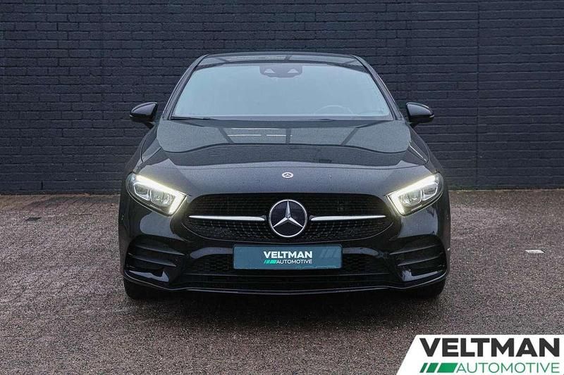 Occasion Mercedes A250 AMG line 218 PK (160 kW) 2021 Zwart Hatchback