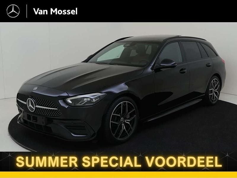 Zwart Nieuw 2024 Mercedes C180 AMG line Stationwagen | € 68.552 (Duur) - Afbeelding 1/4