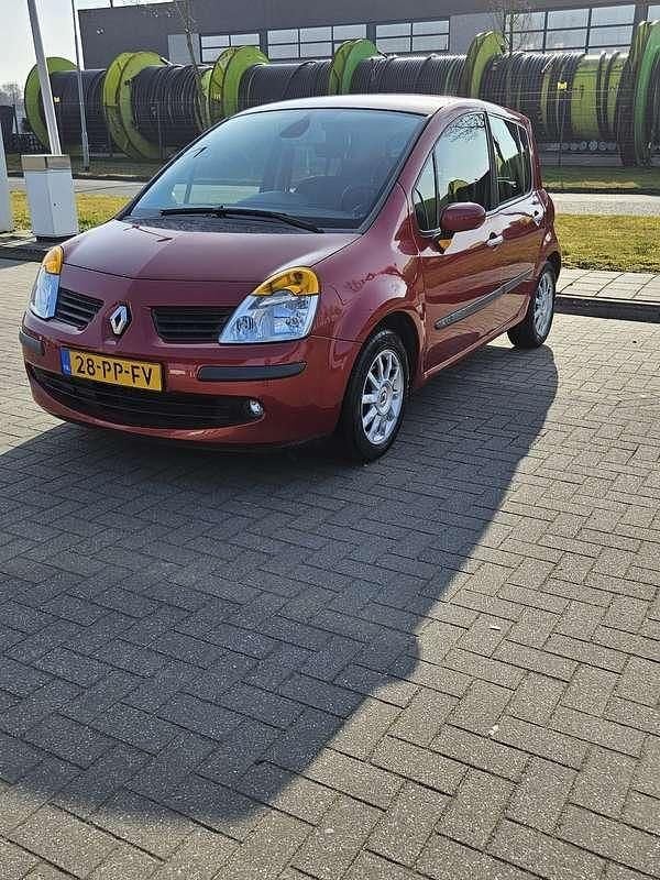 Rood Gebruikt 2004 Renault Modus Luxe MPV | € 1.950 (Eerlijke prijs) - Afbeelding 1/4
