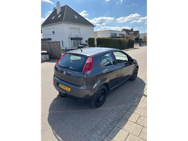 Occasion Fiat Grande Punto Dynamic 77 PK (56 kW) 2007 Grijs Hatchback