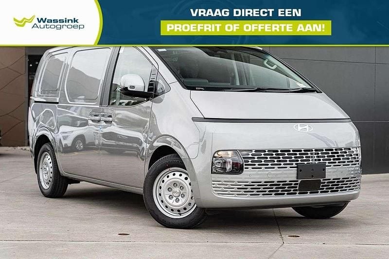 Shimmering silver (grijs metallic) Nieuw 2024 Hyundai Staria Van | € 26.429 (Iets duurder) - Afbeelding 1/4