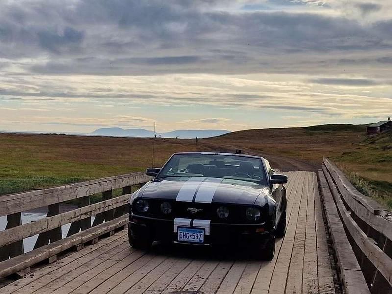 Zwart Gebruikt 2006 Ford Mustang GT Cabriolet | € 22.000 - Afbeelding 1/4