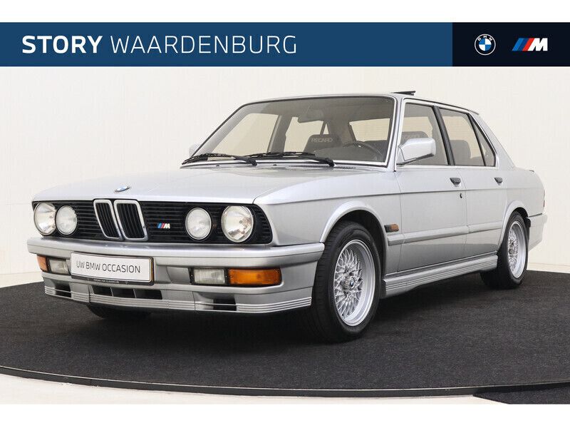 Polarissilber Gebruikt 1986 BMW 535 Sedan | € 29.940 - Afbeelding 1/4
