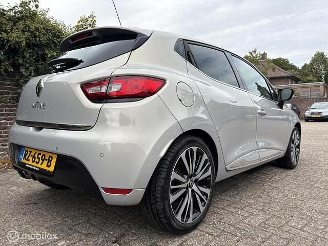 Occasion Renault Clio IV Initiale 118 PK (86 kW) 2016 Grijs Hatchback