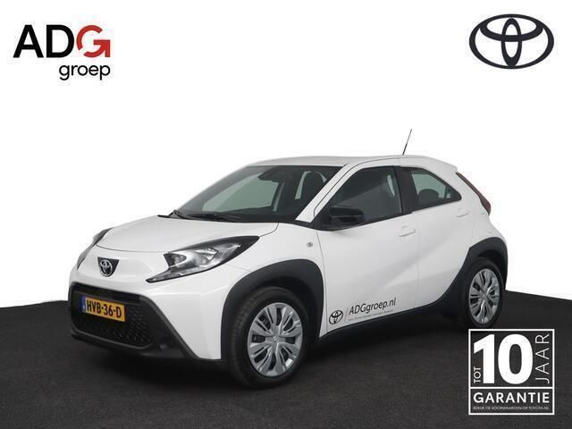 Wit Gebruikt 2025 Toyota Aygo X Play SUV | € 21.250 - Afbeelding 1/4