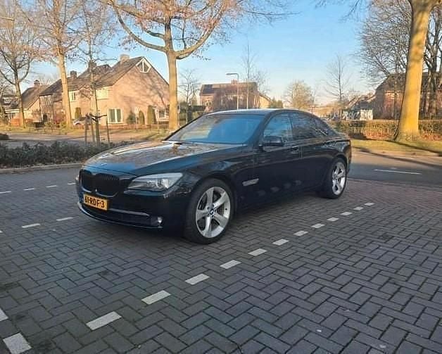Occasion 2011 BMW 750 Sedan | € 22.950 (Duur) - Afbeelding 1/4