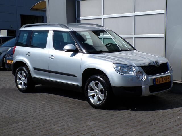 Grijs Gebruikt 2010 Skoda Yeti Ambition SUV | € 4.250 (Eerlijke prijs) - Afbeelding 1/4
