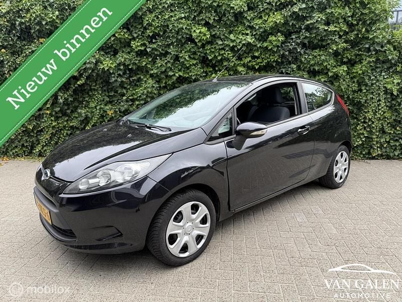 Zwart Gebruikt 2010 Ford Fiesta Titanium Hatchback | € 1.450 (Super prijs) - Afbeelding 1/4