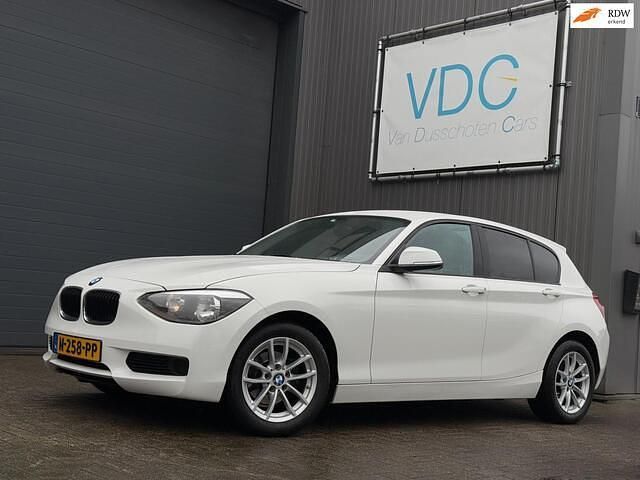 Wit Occasion 2014 BMW 116 Executive Hatchback | € 11.900 (Eerlijke prijs) - Afbeelding 1/4