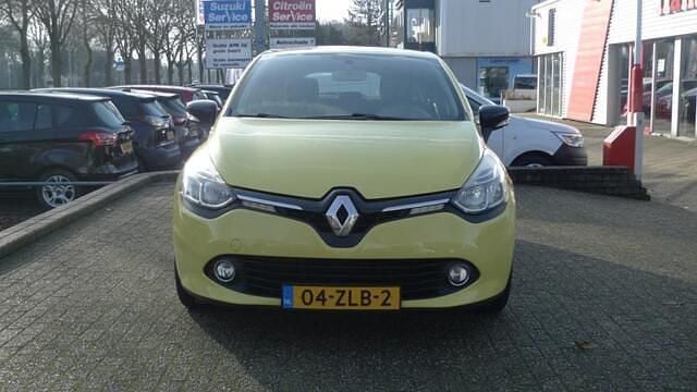 Occasion Renault Clio IV Expression 90 PK (66 kW) 2013 Geel Hatchback
