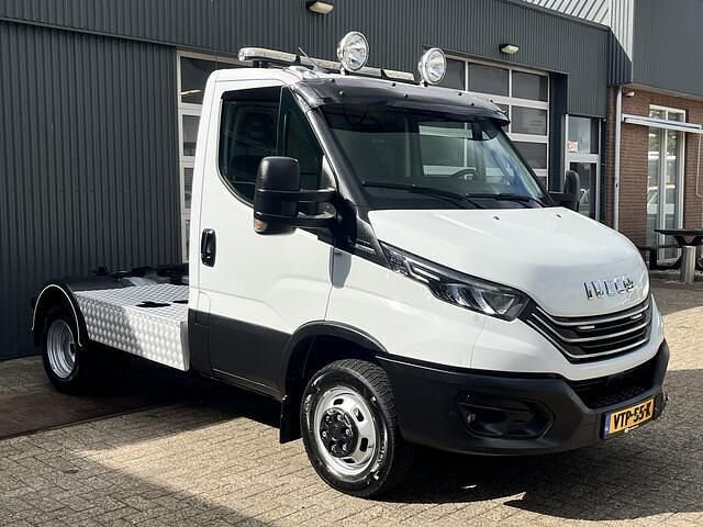 Wit Gebruikt 2023 Iveco Daily Van | € 45.950 - Afbeelding 1/4