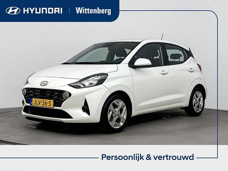 Wit Occasion 2022 Hyundai i10 Comfort Hatchback | € 15.900 (Eerlijke prijs) - Afbeelding 1/4