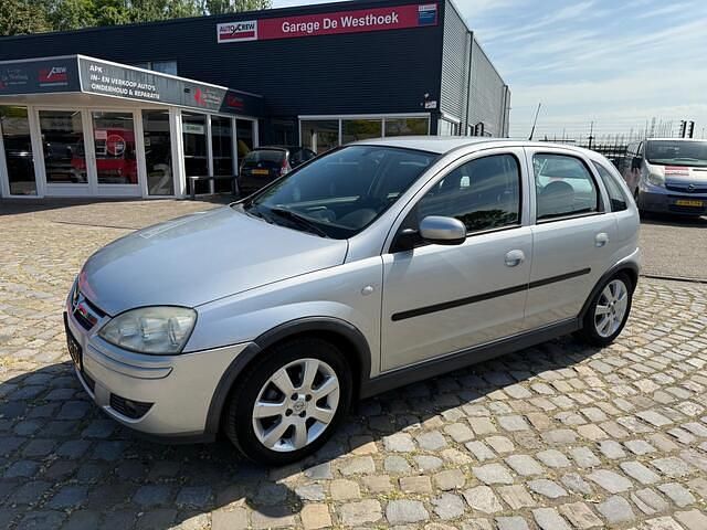 Grijs Gebruikt 2006 Opel Corsa Hatchback | € 2.750 (Eerlijke prijs) - Afbeelding 1/4