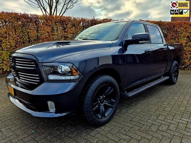 Zwart Gebruikt 2017 Dodge Ram Pickup | € 28.950 (Eerlijke prijs) - Afbeelding 1/4