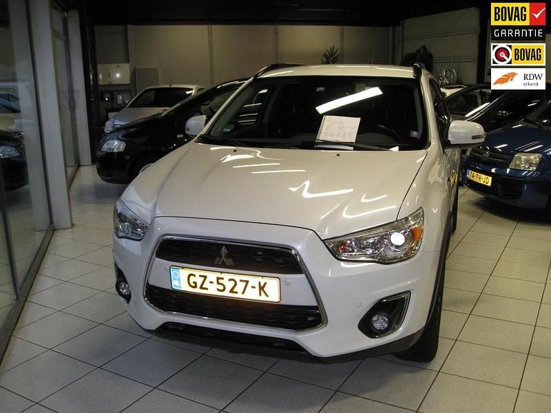 Wit (metallic) Occasion 2015 Mitsubishi ASX Intense SUV | € 8.650 (Goede deal) - Afbeelding 1/4