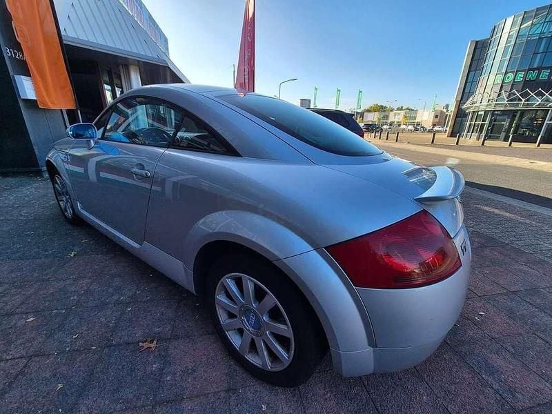 Zilver Occasion 2000 Audi TT Coupé | € 2.950 (Eerlijke prijs) - Afbeelding 1/4