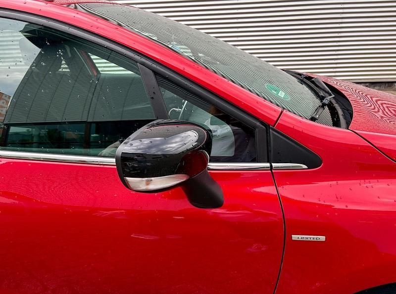 Rood (metallic) Occasion 2019 Renault Clio GrandTour LIMITED Stationwagen | € 7.450 (Goede deal) - Afbeelding 1/4