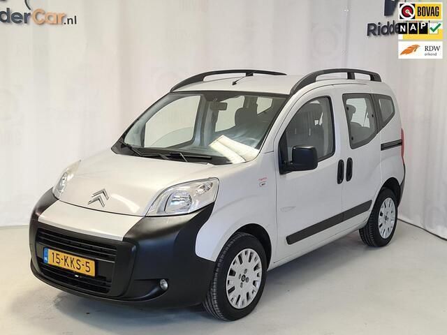 Grijs, metallic lak Gebruikt 2010 Citroën Nemo MPV | € 3.999 (Goede deal) - Afbeelding 1/4