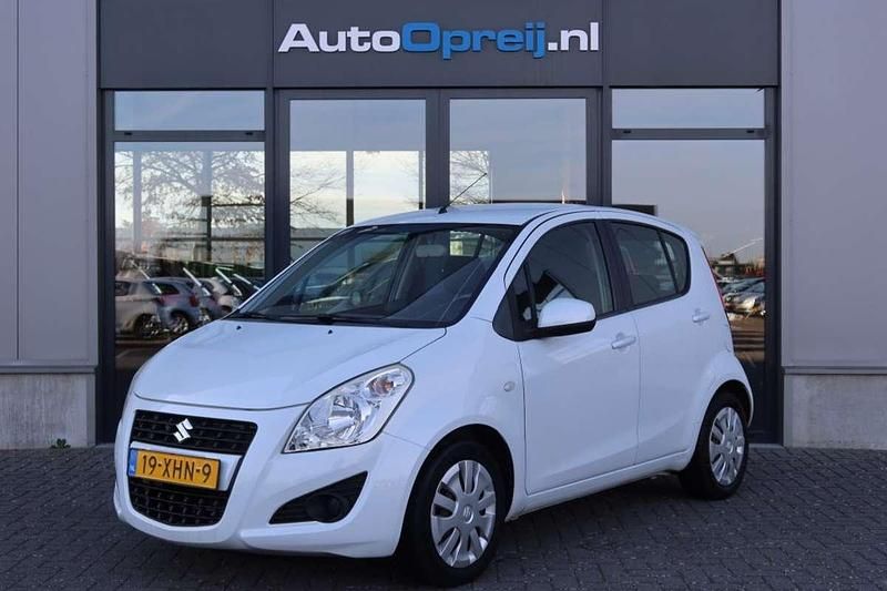 Wit Occasion 2012 Suzuki Splash Comfort Hatchback | € 7.345 (Iets duurder) - Afbeelding 1/4